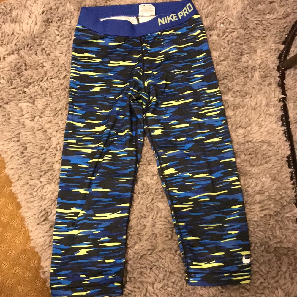 Nike cropped leggings